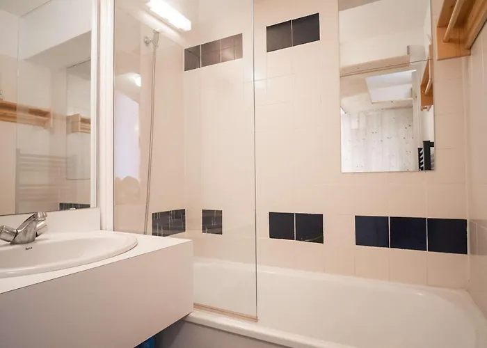 Moderne A - 4 Pers, 1 + Cabine, Balcon Sud, Aux Pieds - Fr-1-637-74 *