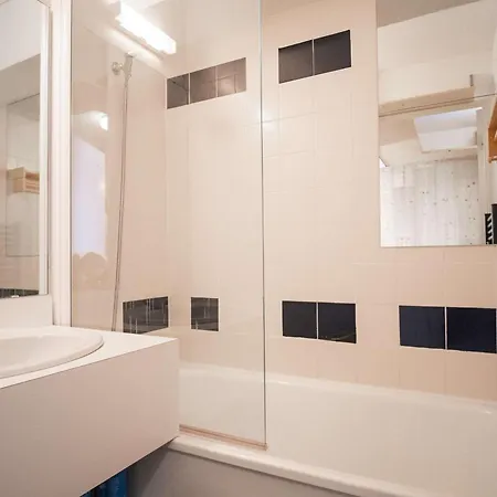 Moderne à - 4 Pers, 1 + Cabine, Balcon Sud, Aux Pieds - Fr-1-637-74 *